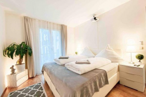 Luxury HOME CINEMA 2R Apt + Balcony / 65m²
